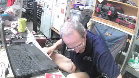 04oldskool online show from December 23, 10:01 pm