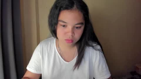 0wwlo0k online show from March 15, 6:40 am