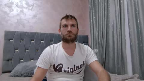 10in_deluxe online show from November 28, 7:48 am