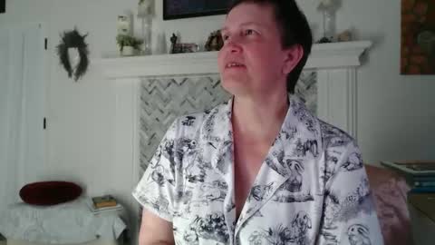 Aurora Willows online show from March 6, 5:06 am