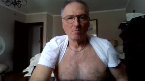 Snapshot of 123456ant chatting on March 1, 6:32 pm 123456ant online show from March 1, 6:32 pm