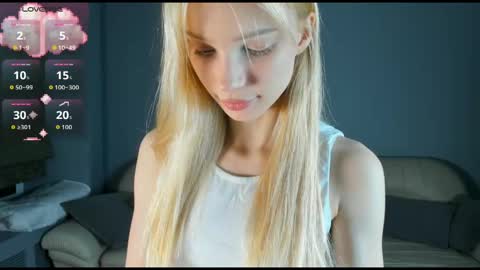 Kira online show from November 15, 7:04 pm