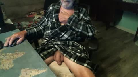 1handyanddee online show from March 29, 6:59 am