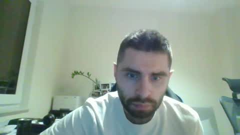 Snapshot of 1kamilkamil11 chatting on December 3, 3:28 pm kam online show from December 3, 3:28 pm