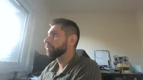 Snapshot of 1kamilkamil11 chatting on October 19, 12:21 pm kam online show from October 19, 12:21 pm