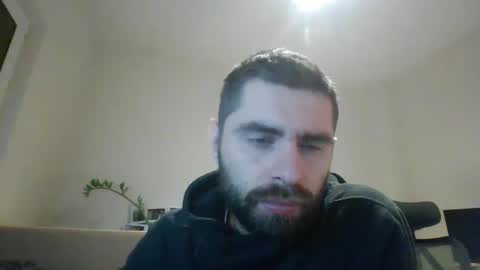 Snapshot of 1kamilkamil11 chatting on December 17, 3:27 pm kam online show from December 17, 3:27 pm