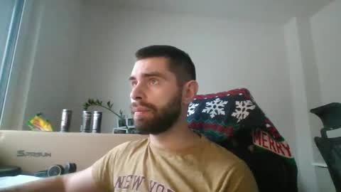 Snapshot of 1kamilkamil11 chatting on December 10, 1:33 pm kam online show from December 10, 1:33 pm