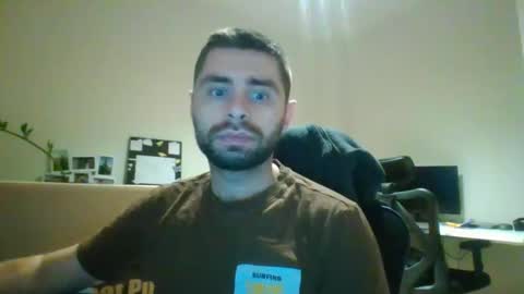 Snapshot of 1kamilkamil11 chatting on December 24, 11:00 pm kam online show from December 24, 11:00 pm