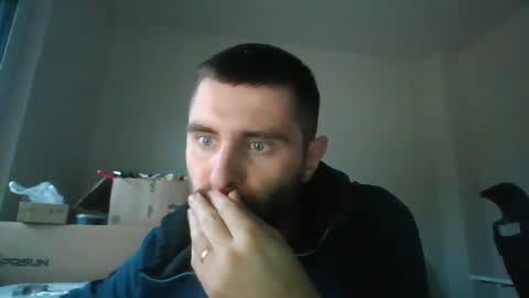 Snapshot of 1kamilkamil11 chatting on December 6, 2:00 pm kam online show from December 6, 2:00 pm