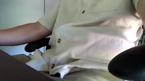 Snapshot of 1luckyman4you chatting on February 16, 3:47 am 1luckyman4you online show from February 16, 3:47 am