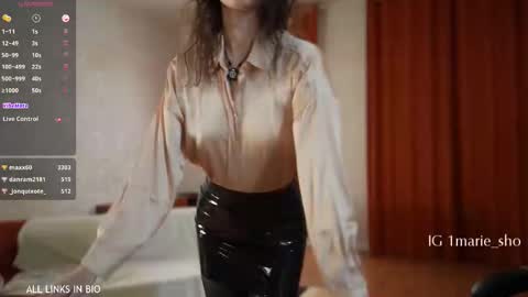 Marie online show from March 28, 6:31 pm