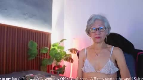 Miss Monserrate online show from February 17, 1:10 pm