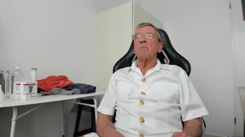 Henk online show from April 12, 5:17 pm