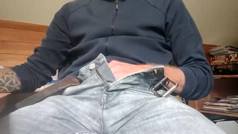 22_acacia_avenue online show from September 13, 11:56 am