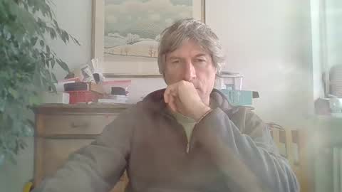 22esserre online show from November 23, 1:53 pm