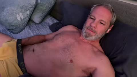 2BofService online show from May 2, 4:07 am