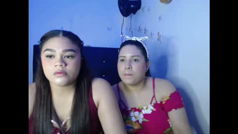 2moons_full_of_love online show from November 27, 11:45 pm