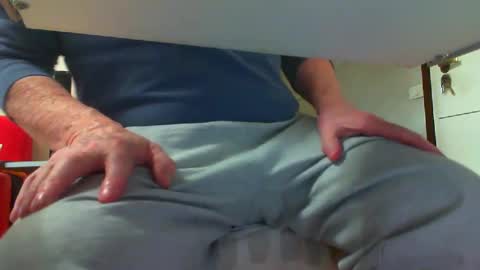 3funlover online show from March 6, 4:28 pm