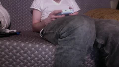 Chris online show from February 18, 1:00 pm