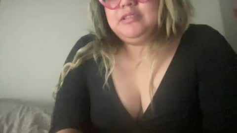 69candyflowers online show from January 26, 2:45 am