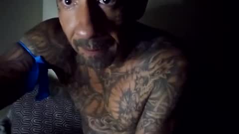 HUGH G RECTION online show from December 7, 6:05 am