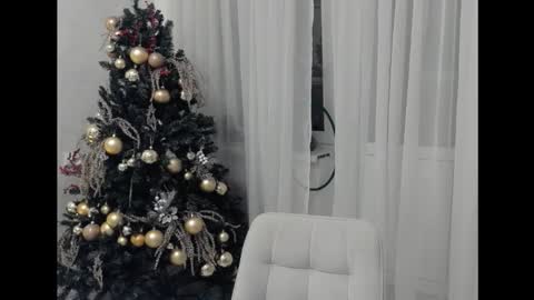 Adriana online show from December 22, 11:00 pm