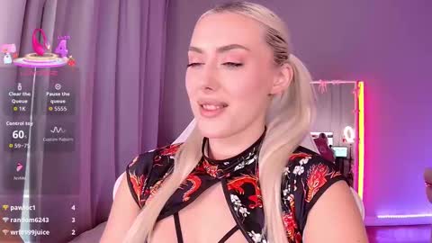 Loren Wood online show from March 22, 4:00 pm