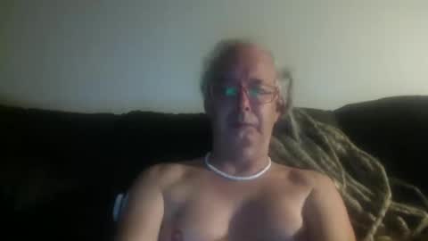 Snapshot of 808dred chatting on October 11, 10:20 am 808dred online show from October 11, 10:20 am