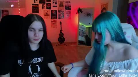 Snapshot of 819sunflowerinahat2016 chatting on March 5, 2:56 pm Cornelia and Dante online show from March 5, 2:56 pm