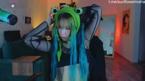 Snapshot of 819sunflowerinahat2016 chatting on December 18, 3:44 pm Cornelia and Dante online show from December 18, 3:44 pm