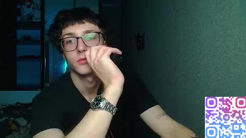 Phillip online show from November 27, 4:42 am