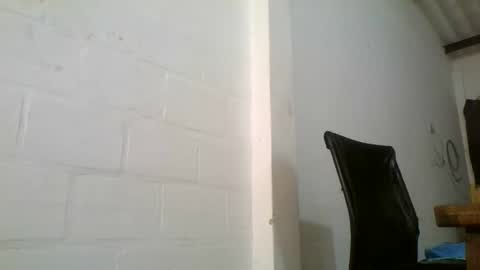 8inchesedger online show from March 31, 7:03 pm