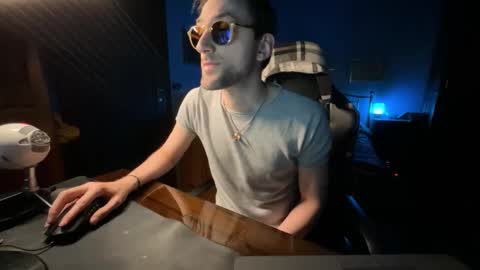 91stefisexy91 online show from February 6, 9:28 pm