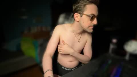 91stefisexy91 online show from October 10, 8:35 pm