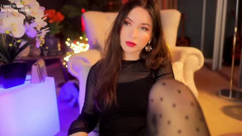 Sophia  online show from December 2, 4:42 am