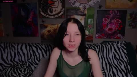 KENDALL  NATHANRYAN  LUCY online show from November 25, 6:39 pm