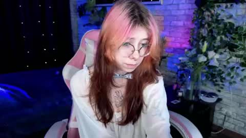 Alice online show from July 4, 8:56 pm