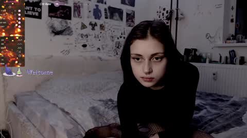 Charlotte and Alex online show from December 12, 8:53 pm