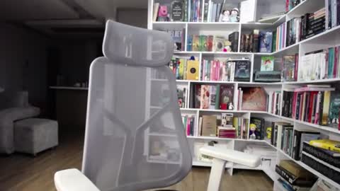 _amywhite online show from July 27, 3:15 am