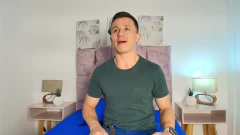 _andrewfalcon2 online show from January 20, 12:18 pm