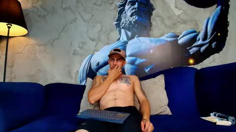 Angel Rivera online show from February 11, 2:04 am