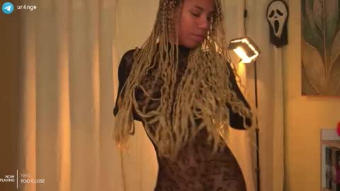 Angie -  online show from October 31, 11:05 pm