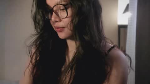 annie . online show from April 17, 4:48 am