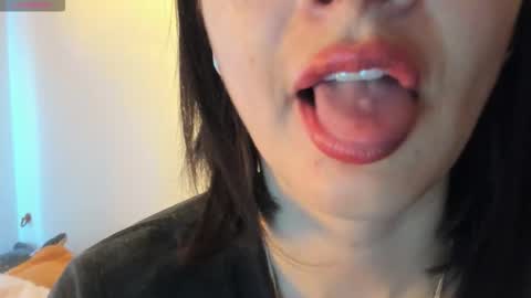 antonia online show from October 23, 11:01 am