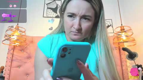 _antonella_11 online show from January 31, 9:56 pm