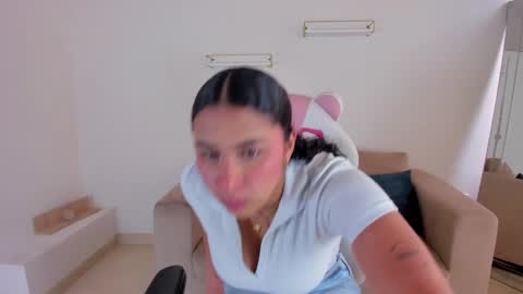 Snapshot of _april_smith_ chatting on September 16, 3:15 pm online show from September 16, 3:15 pm
