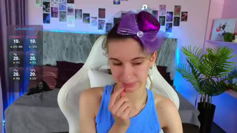 _ash_leyy_ online show from October 24, 5:08 am