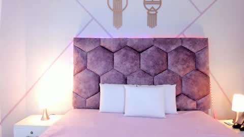 _aurora_collins_ online show from November 23, 12:58 pm