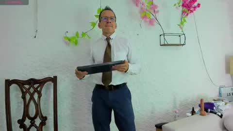 _axelking_ online show from November 28, 12:12 pm