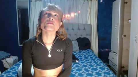 _azalea_65 online show from October 19, 3:00 am